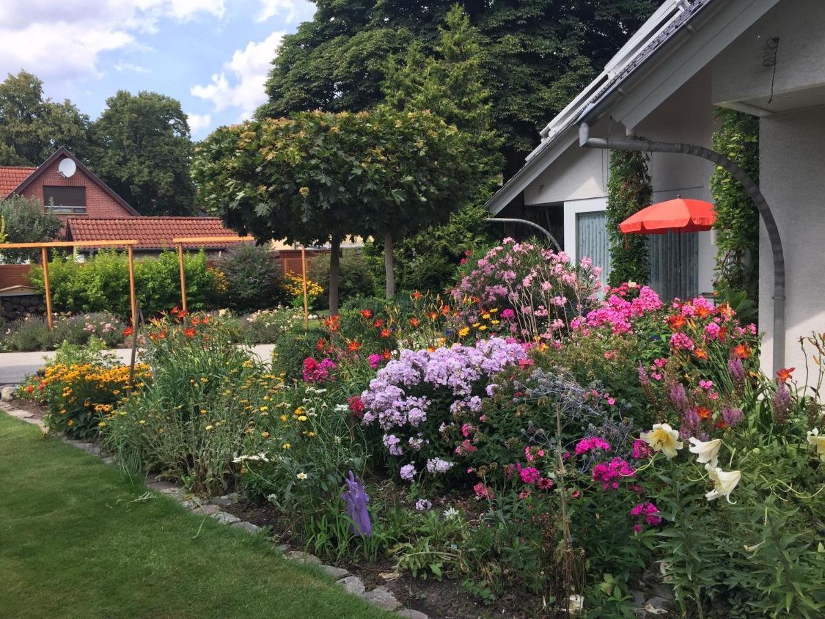 Villa "Auszeit" Hohen Neuendorf Exterior photo